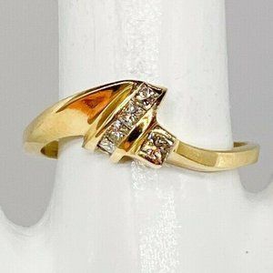 WAVE OF DIAMOND 14K YELLOW GOLD BAND RING